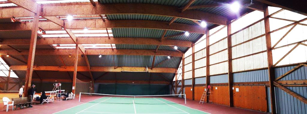 AMT Tennis équipé par projecteur LED haut rendement